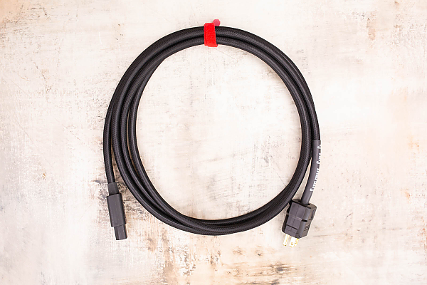 10' IEC Power Cable in Black (Ground Pin Top) 