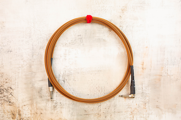 10' Standard in Copper with Neutrik Straight Nickel to Neutrik Right Angle Nickel