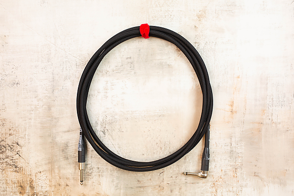 10' Standard in Black with Neutrik Straight Nickel to Neutrik Right Angle Nickel