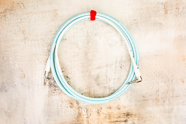 15' Snake Head in Big Sky with Neutrik Right Angle Nickel (connected to instrument) to Neutrik Straight Nickel with White Tubes