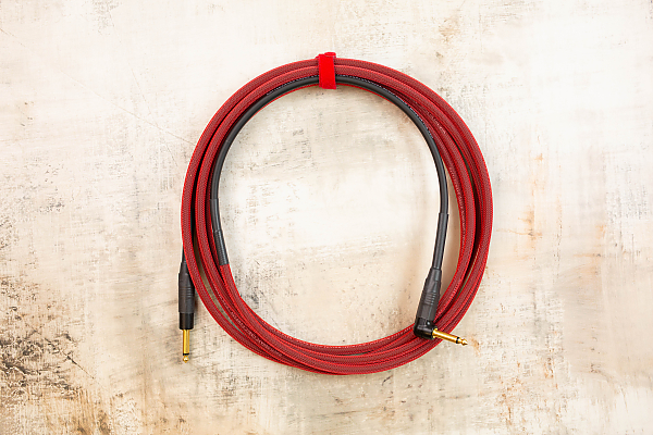 15' Snake Head in Red with Neutrik Right Angle Gold (connected to instrument) to Neutrik Straight Gold