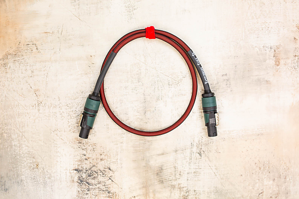 3' Speaker Cable in Oxblood with Neutrik Speakon NL4 to Neutrik Speakon NL4