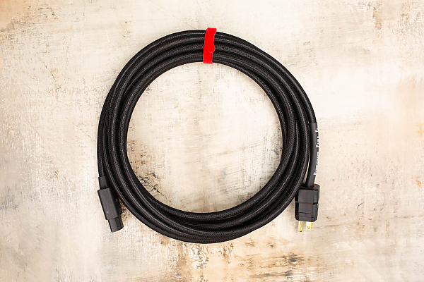 25' IEC Power Cable in Black (Ground Pin Bottom) 