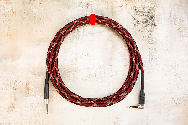  20' Standard in Sidewinder Red with Neutrik Straight Nickel to Neutrik Right Angle Nickel 