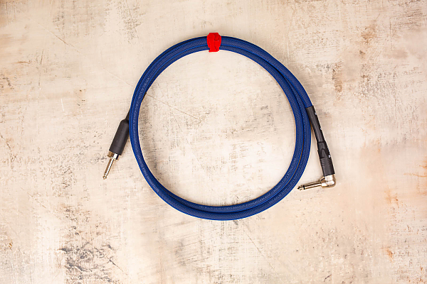 6' Speaker Cable in Blue with Switchcraft 188 1/4" Straight to Neutrik Right Angle Nickel